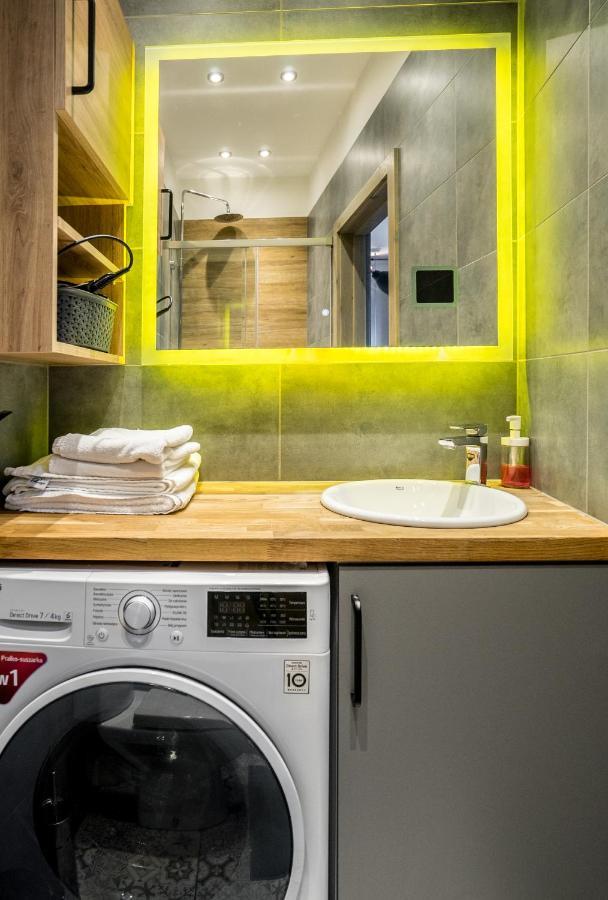 Oomph Warsaw Central Premium Apartments Екстериор снимка